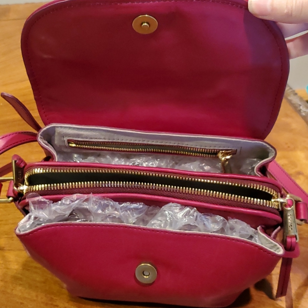 *SALE* Gryson maroon leather crossbody - Picture 7 of 13